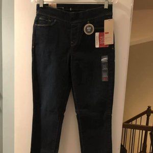 Levis Pull on Denim Leggins  NWT